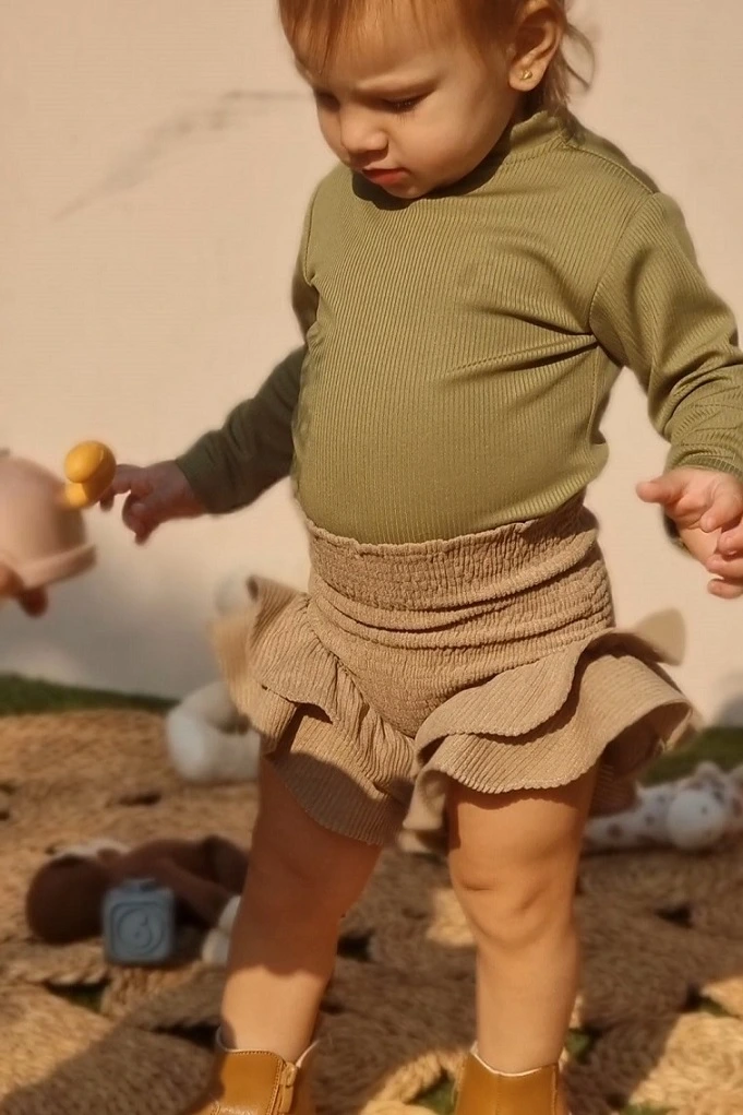 Layla Shorts – Beige