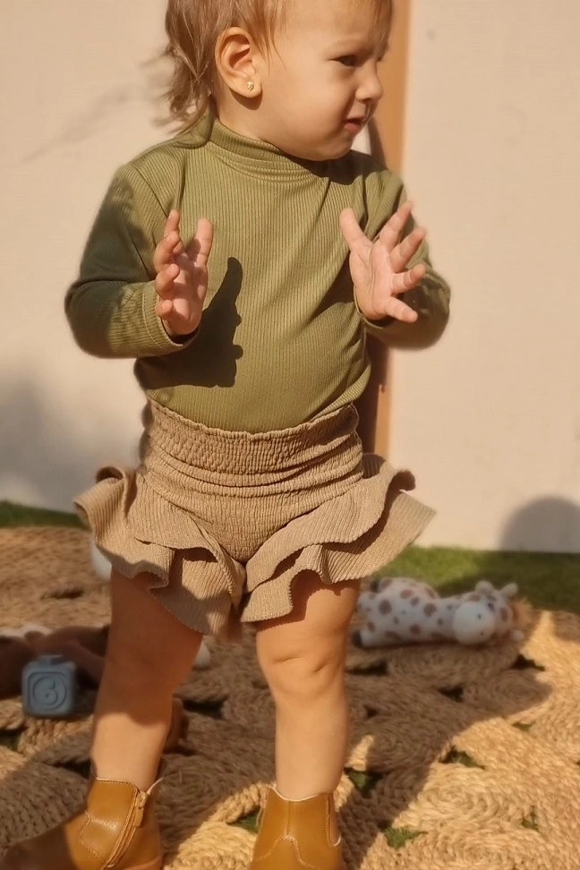 Layla Shorts – Beige