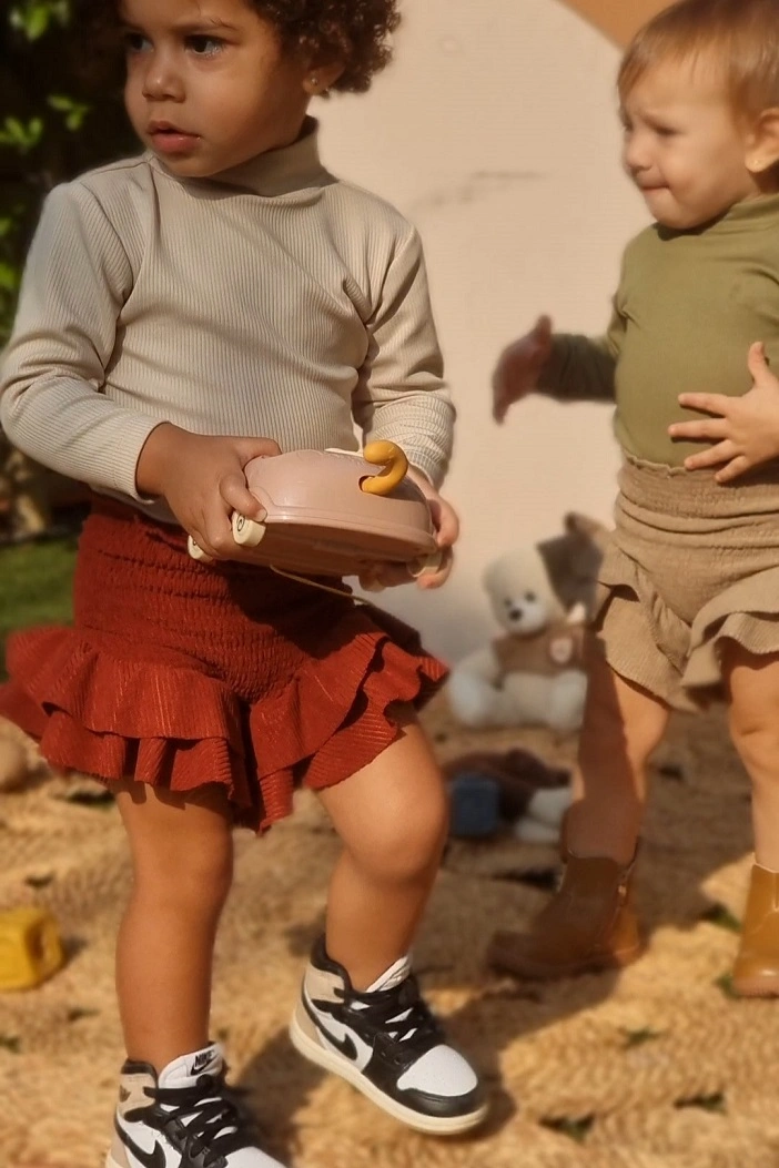 Layla Shorts – Red