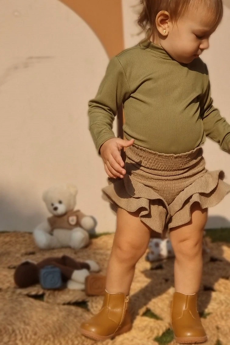 Layla Shorts – Beige