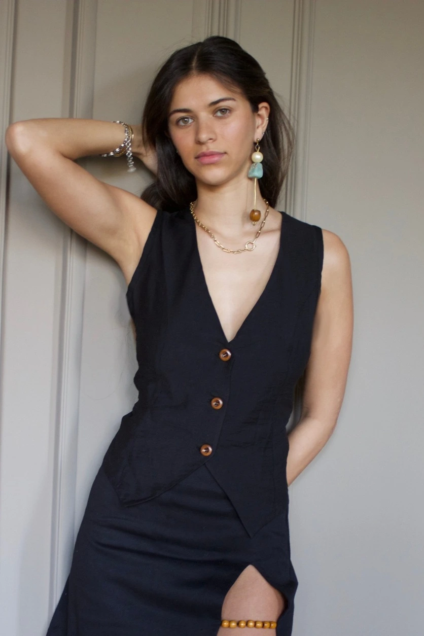 Karissa Vest – Black